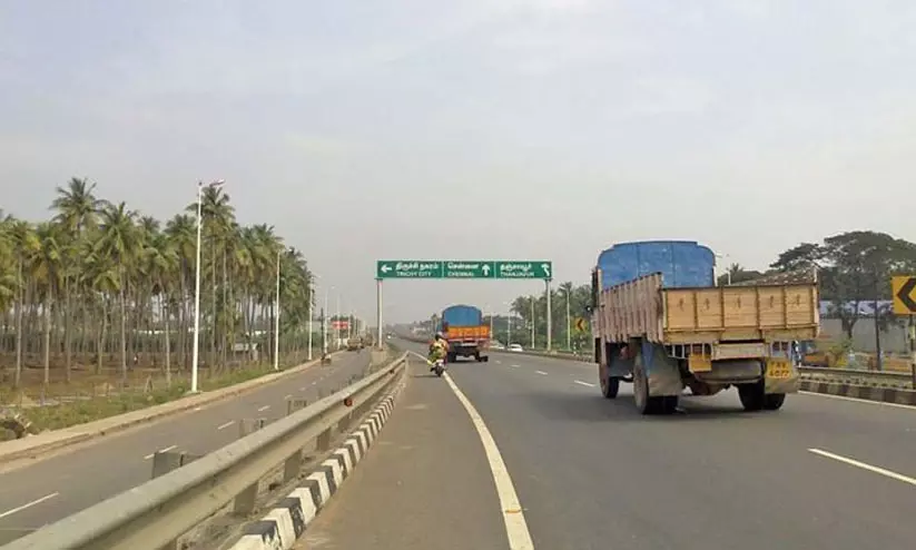 മട്ടന്നൂർ-മാനന്തവാടി വിമാനത്താവള നാലുവരിപ്പാത; സ്ഥലം ഏറ്റെടുക്കൽ നടപടി ഇഴയുന്നു മട്ടന്നൂർ-മാനന്തവാടി വിമാനത്താവള നാലുവരിപ്പാത; സ്ഥലം ഏറ്റെടുക്കൽ നടപടി ഇഴയുന്നു