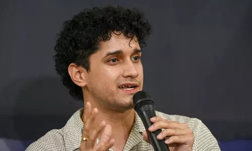 സൗരവ് ദാസിന്റെ പൗരത്വവും പശ്ചാത്തലവും അന്വേഷിക്കണമെന്ന് ഹരജി; മറുപടി തേടി മദ്രാസ് ഹൈക്കോടതി സൗരവ് ദാസിന്റെ പൗരത്വവും പശ്ചാത്തലവും അന്വേഷിക്കണമെന്ന് ഹരജി; മറുപടി തേടി മദ്രാസ് ഹൈക്കോടതി