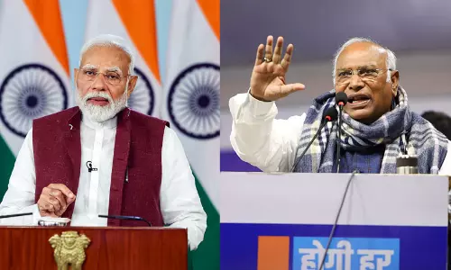 Will Serve People Until Last Breath: PM Modi Hits Back at Kharges Remark in Gujarat Will Serve People Until Last Breath: PM Modi Hits Back at Kharges Remark in Gujarat
