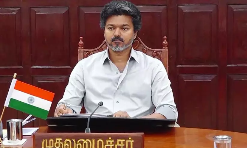 തേനി ജയിൽ ചാട്ടത്തിൽ നടപടി കടുപ്പിച്ച് മുഖ്യമന്ത്രി വിജയ്; ഡെപ്യൂട്ടി സൂപ്രണ്ടിന് സസ്പെൻഷൻ, ജയിൽ ഉദ്യോഗസ്ഥർക്ക് കൂട്ട സ്ഥലംമാറ്റം തേനി ജയിൽ ചാട്ടത്തിൽ നടപടി കടുപ്പിച്ച് മുഖ്യമന്ത്രി വിജയ്; ഡെപ്യൂട്ടി സൂപ്രണ്ടിന് സസ്പെൻഷൻ, ജയിൽ ഉദ്യോഗസ്ഥർക്ക് കൂട്ട സ്ഥലംമാറ്റം