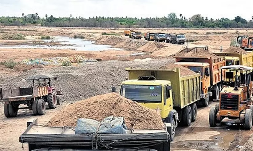 ജി.പി.എസ് ഇല്ലെങ്കിൽ അനുമതിയില്ല; നവംബർ 1 മുതൽ നിർമാണ വസ്തുക്കൾ കൊണ്ടുപോകുന്ന വാഹനങ്ങൾക്ക് തമിഴ്നാട്ടിൽ കർശന നിയന്ത്രണം ജി.പി.എസ് ഇല്ലെങ്കിൽ അനുമതിയില്ല; നവംബർ 1 മുതൽ നിർമാണ വസ്തുക്കൾ കൊണ്ടുപോകുന്ന വാഹനങ്ങൾക്ക് തമിഴ്നാട്ടിൽ കർശന നിയന്ത്രണം
