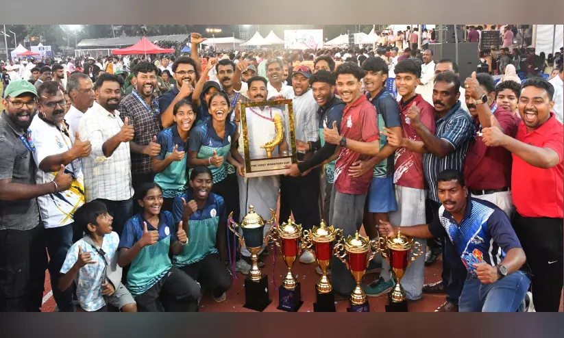മൽപ്പൊർതേര്; പൊന്നണിഞ്ഞ് തുടക്കം; അവസാന ഇനത്തിലും സ്വർണത്തോടെ മലപ്പുറത്തിന് കിരീടം മൽപ്പൊർതേര്; പൊന്നണിഞ്ഞ് തുടക്കം; അവസാന ഇനത്തിലും സ്വർണത്തോടെ മലപ്പുറത്തിന് കിരീടം
