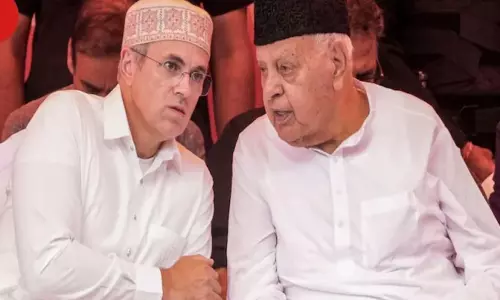 ജമ്മു കശ്മീരിൽ ഉമർ അബ്ദുല്ലക്കെതിരെ പാർട്ടിയിൽ പടയൊരുക്കം; 24 എം.എൽ.എമാർക്ക് വിമതസ്വരം