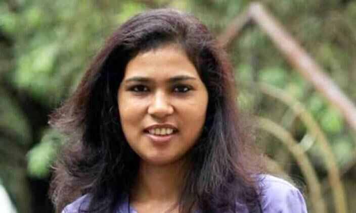 നഗ്​നശരീരത്തിൽ മക്കൾ ചിത്രംവരക്കുന്ന ദൃശ്യം സമൂഹ മാധ്യമത്തിൽ; രഹ്‌ന ഫാത്തിമക്കെതിരെ കേസ്