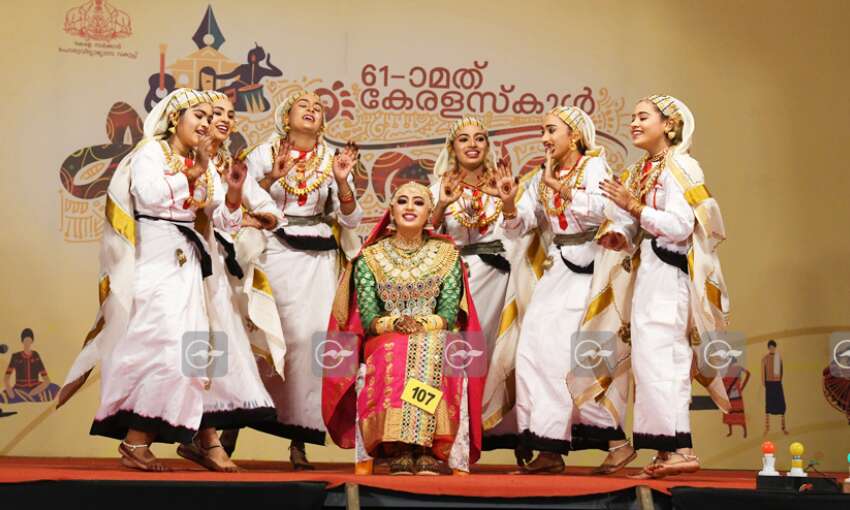 ഒന്നാം സ്ഥാനം വിട്ടുകൊടുക്കാതെ കണ്ണൂർ, നേടിയെടുക്കാൻ കോഴിക്കോട്