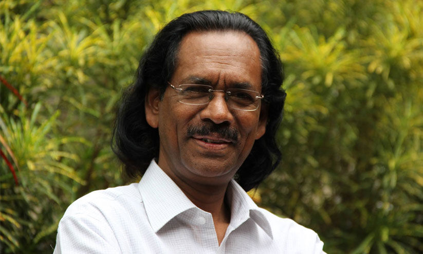 പാ​ട്ടി​ൽ പാ​റു​ന്ന തു​മ്പി​ക​ൾ