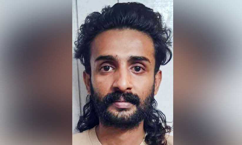 നിരവധി പിടിച്ചുപറി കേസിലെ പ്രതി അറസ്റ്റിൽ നിരവധി പിടിച്ചുപറി കേസിലെ പ്രതി അറസ്റ്റിൽ