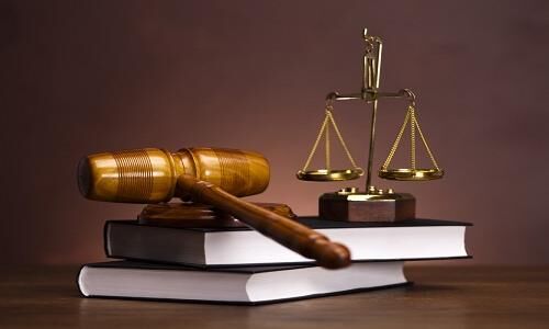 ജുഡീഷ്യറിയിൽ കൈവെക്കാൻ സർക്കാർ ശ്രമിക്കുമ്പോൾ