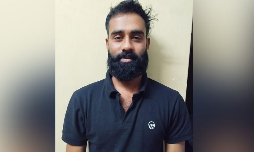 വീട്ടില് അതിക്രമിച്ചു കയറി വീട്ടമ്മയെ പീഡിപ്പിക്കാൻ ശ്രമം; ഓട്ടോ ഡ്രൈവർ അറസ്റ്റില് വീട്ടില് അതിക്രമിച്ചു കയറി വീട്ടമ്മയെ പീഡിപ്പിക്കാൻ ശ്രമം; ഓട്ടോ ഡ്രൈവർ അറസ്റ്റില്