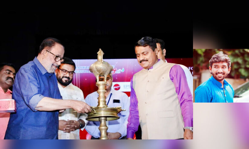 പുരസ്കാരങ്ങൾ വാരിക്കൂട്ടി റിപ്ലിക്ക! ഒപ്പം ഓർമയും ശ്രീധരൻ സാറും! പുരസ്കാരങ്ങൾ വാരിക്കൂട്ടി റിപ്ലിക്ക! ഒപ്പം ഓർമയും ശ്രീധരൻ സാറും!