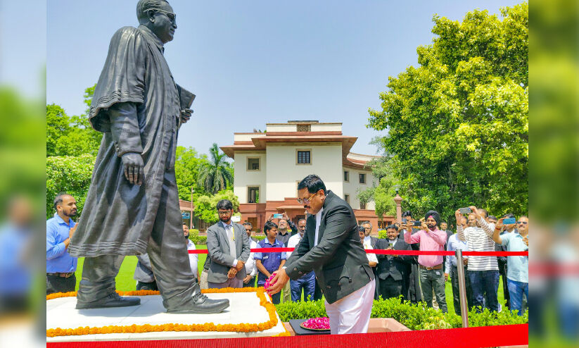 സുപ്രീംകോടതിയിൽ ഒരു നിശ്ശബ്ദ വിപ്ലവം സുപ്രീംകോടതിയിൽ ഒരു നിശ്ശബ്ദ വിപ്ലവം