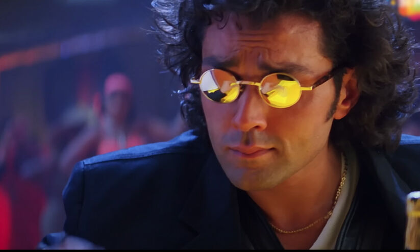 28 വർഷങ്ങൾക്ക് ശേഷം വീണ്ടും ട്രെൻഡിങ്ങായി 90കളിലെ ആ ഹിറ്റ് ഗാനം, യൂട്യൂബിൽ പുതുതായി കണ്ടത് ലക്ഷങ്ങൾ; കാരണം അറിയാം... 28 വർഷങ്ങൾക്ക് ശേഷം വീണ്ടും ട്രെൻഡിങ്ങായി 90കളിലെ ആ ഹിറ്റ് ഗാനം, യൂട്യൂബിൽ പുതുതായി കണ്ടത് ലക്ഷങ്ങൾ; കാരണം അറിയാം...