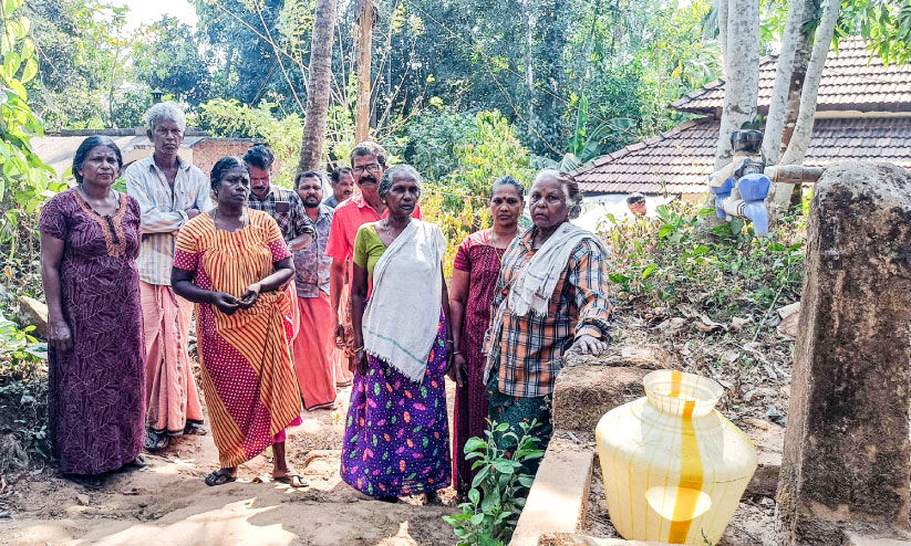 കുടിനീരു തേടി ചെർളശ്ശേരി നിവാസികൾ കുടിനീരു തേടി ചെർളശ്ശേരി നിവാസികൾ