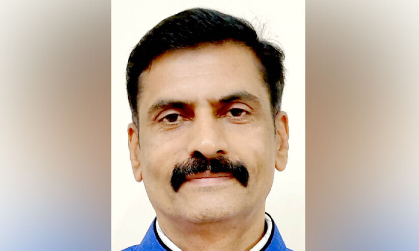 ലഹരിയെ നേരിടാൻ പുകയുന്ന കൗമാരം ആൽബമിറക്കി  സബ്​ ഇൻസ്​പെക്​ടർ