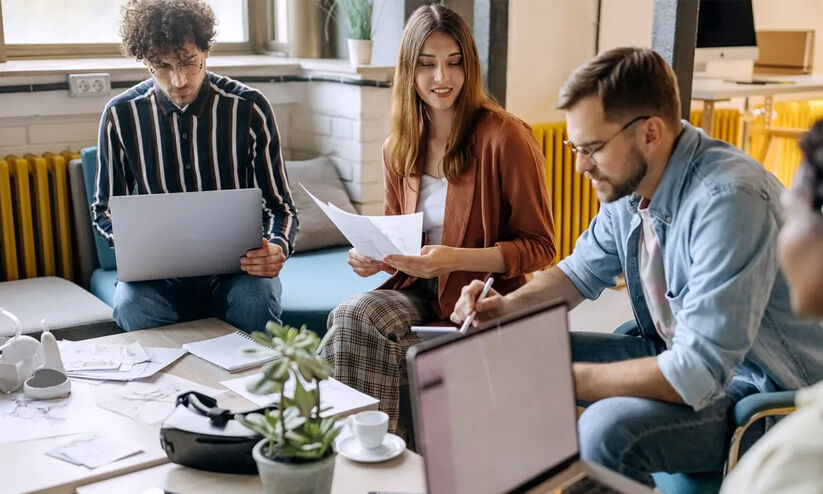 എന്തുകൊണ്ടാണ് ഓഫിസിൽ പോയി ജോലി ചെയ്യാൻ ജെൻ സി ആഗ്രഹിക്കുന്നത്? കരിയറിൽ ഇത് എങ്ങനെ ഗുണം ചെയ്യും? എന്തുകൊണ്ടാണ് ഓഫിസിൽ പോയി ജോലി ചെയ്യാൻ ജെൻ സി ആഗ്രഹിക്കുന്നത്? കരിയറിൽ ഇത് എങ്ങനെ ഗുണം ചെയ്യും?