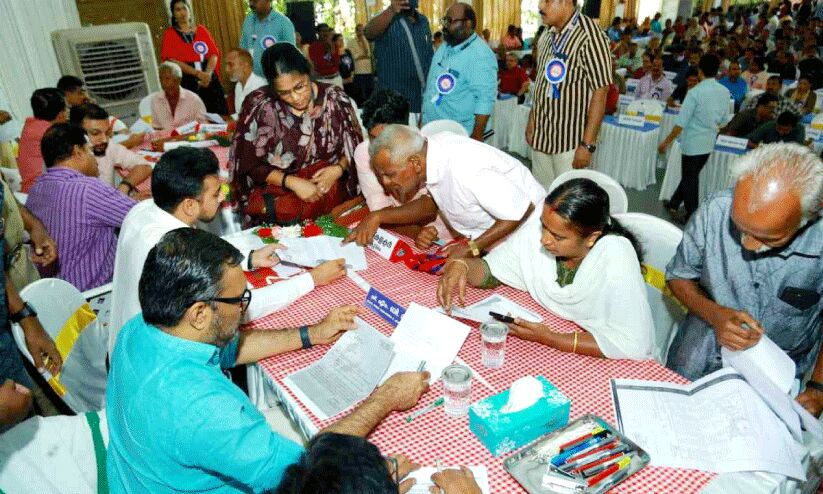 ക​രു​ത​ലും കൈ​ത്താ​ങ്ങും’ അ​ദാ​ല​ത്ത്; ഒ​റ്റ​പ്പാ​ലം താ​ലൂ​ക്കി​ൽ ല​ഭി​ച്ച​ത് 725 പ​രാ​തി​ക​ള്‍