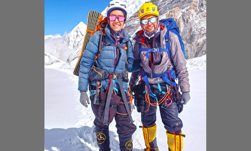 എവറസ്റ്റ് കീഴടക്കുന്ന ഏറ്റവും പ്രായം കുറഞ്ഞ ഇന്ത്യക്കാരിയായി കാമ്യ എവറസ്റ്റ് കീഴടക്കുന്ന ഏറ്റവും പ്രായം കുറഞ്ഞ ഇന്ത്യക്കാരിയായി കാമ്യ