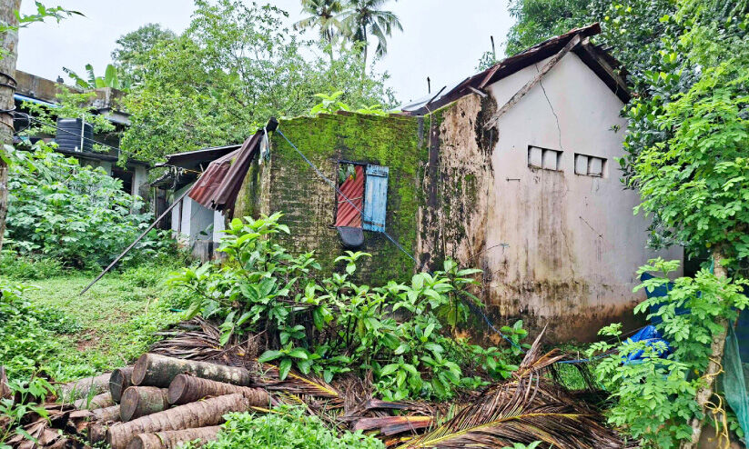 ലക്ഷംവീടുകൾ അപകട ഭീഷണിയിൽ