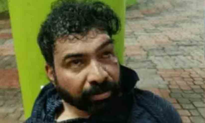 കൊടുംകൊലപാതകിക്ക് മുന്നിൽ കരയാൻ പോലുമാവാതെ വന്ദന