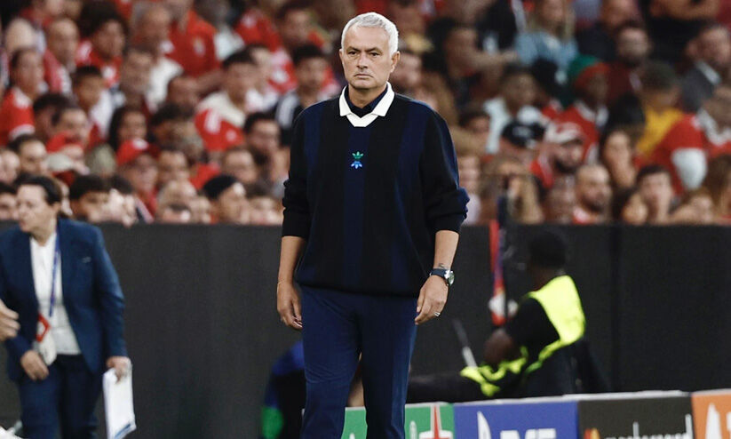 മൗറിന്യോയെ പുറത്താക്കി ഫെനർബാഷെ; കോച്ചിന്റെ തൊപ്പി തെറിപ്പിച്ചത് ചാമ്പ്യൻസ് ലീഗ് േപ്ല ഓഫിലെ തോൽവി മൗറിന്യോയെ പുറത്താക്കി ഫെനർബാഷെ; കോച്ചിന്റെ തൊപ്പി തെറിപ്പിച്ചത് ചാമ്പ്യൻസ് ലീഗ് േപ്ല ഓഫിലെ തോൽവി