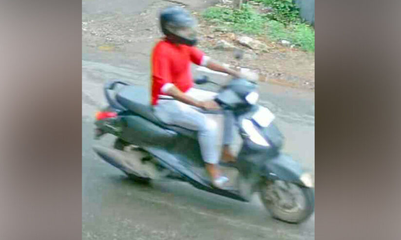 അം​ഗ​ൻ​വാ​ടി ജീ​വ​ന​ക്കാ​രി​യു​ടെ മാ​ല ക​വ​ർ​ന്നു