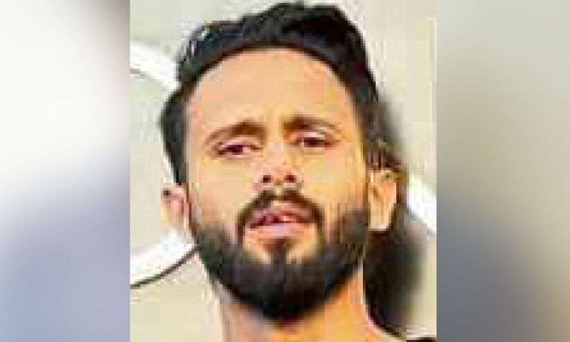 വിദേശത്തേക്ക് കടക്കാൻ ശ്രമിച്ച പോക്സോ കേസ് പ്രതി പിടിയിൽ വിദേശത്തേക്ക് കടക്കാൻ ശ്രമിച്ച പോക്സോ കേസ് പ്രതി പിടിയിൽ