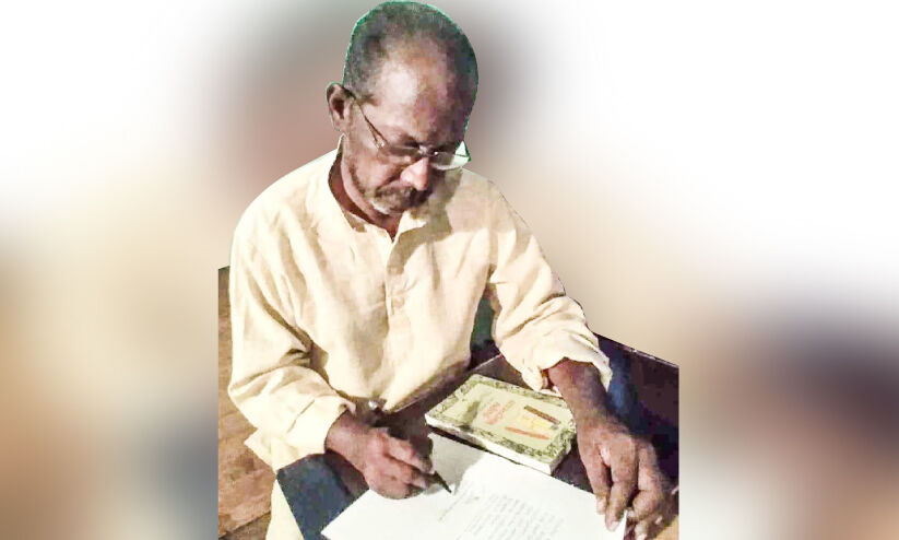 കൈയക്ഷരത്തിലെ മാജിക്; സൗഹൃദക്കൂടൊരുക്കി രാജു കൈയക്ഷരത്തിലെ മാജിക്; സൗഹൃദക്കൂടൊരുക്കി രാജു