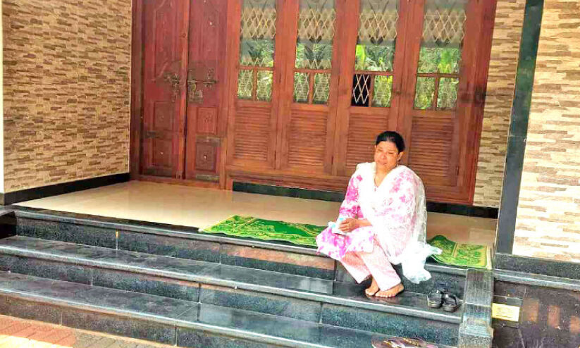 യുവതിയെ വീട്ടിൽനിന്ന് പുറത്താക്കിയതായി പരാതി