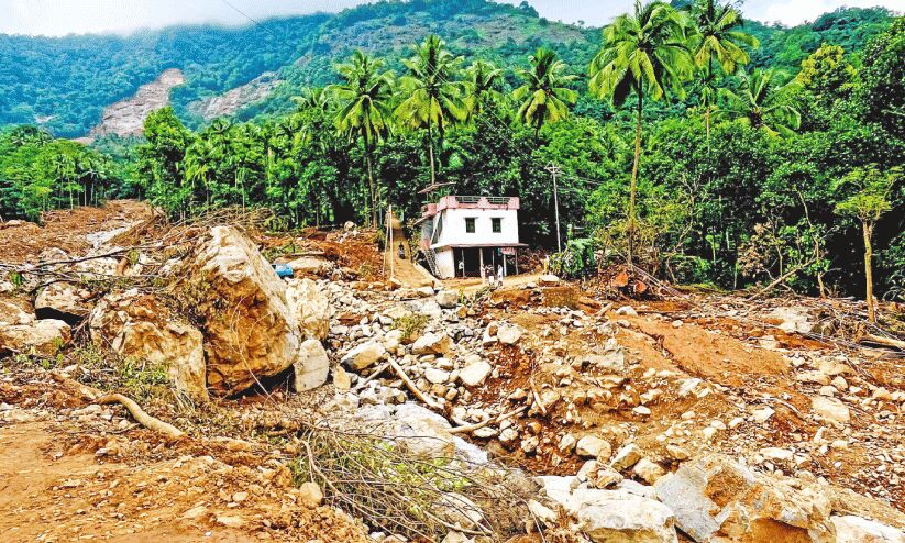 ഉരുളിൽ കുത്തിയൊലിച്ച സ്വപ്നങ്ങൾ... ഉരുളിൽ കുത്തിയൊലിച്ച സ്വപ്നങ്ങൾ...