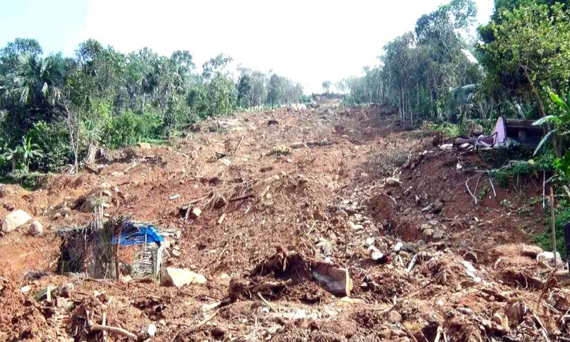 അനുമതി നല്‍കാന്‍ അധികാരികളുടെ നെട്ടോട്ടമെന്ന്​ ആക്ഷേപം; ഉരുള്‍പൊട്ടല്‍ മേഖലയില്‍ വീണ്ടും പാറമടക്ക് നീക്കം