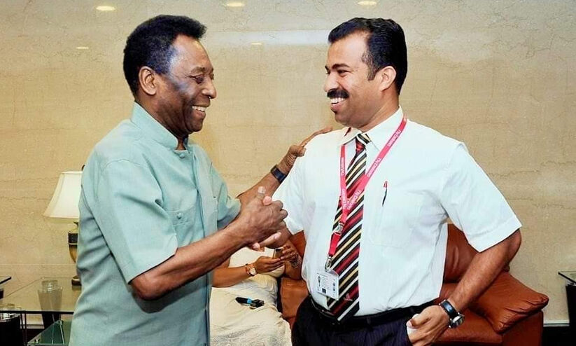 ഇവിടെയുണ്ട്, പെലെയുടെ തേര് തെളിച്ച മലയാളി ഇവിടെയുണ്ട്, പെലെയുടെ തേര് തെളിച്ച മലയാളി
