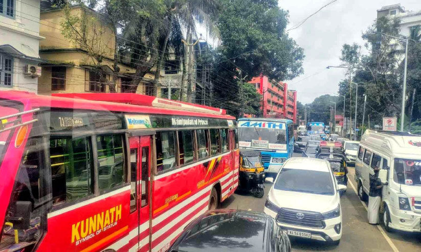വേണം, ഗുരുവായൂരിന് ട്രാഫിക് പൊലീസ് യൂനിറ്റ് വേണം, ഗുരുവായൂരിന് ട്രാഫിക് പൊലീസ് യൂനിറ്റ്