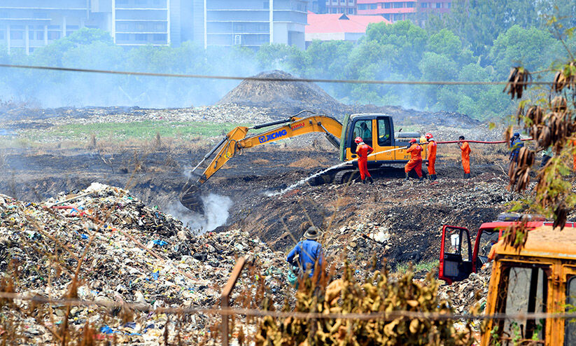 ‘എന്നിട്ടും ഈ നഗരത്തിനു ഇതെന്തു പറ്റി? എന്താ ആരുമൊന്നും പറയാത്തത്’ ‘എന്നിട്ടും ഈ നഗരത്തിനു ഇതെന്തു പറ്റി? എന്താ ആരുമൊന്നും പറയാത്തത്’