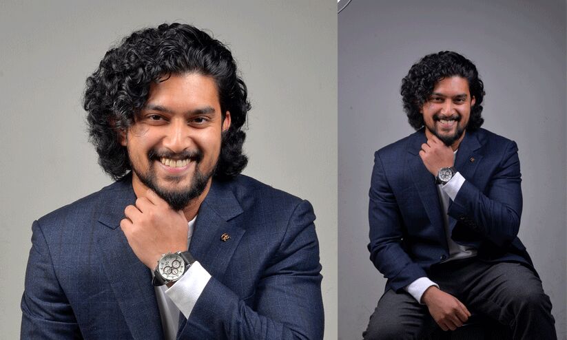 വെൻ ദി ഫോൺ ബികംസ് എ ക്യാൻവാസ്... വെൻ ദി ഫോൺ ബികംസ് എ ക്യാൻവാസ്...