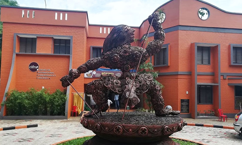 വി​ശ്വാ​സ്യ​ത ന​ഷ്ട​പ്പെ​ട്ടാ​ല്‍ ച​ല​ച്ചി​ത്ര പു​ര​സ്കാ​ര​ങ്ങ​ള്‍ക്ക്   പി​ന്നെ​യെ​ന്ത് പ്ര​സ​ക്തി?