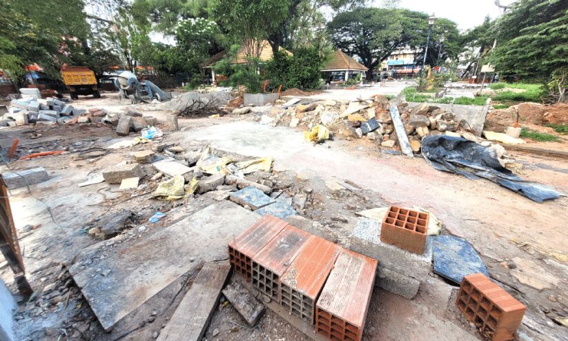 നഗരവാസികൾ കാത്തിരിക്കുന്നു; ഗാന്ധിപാർക്കിന്റെ നവീകരണത്തിനായി