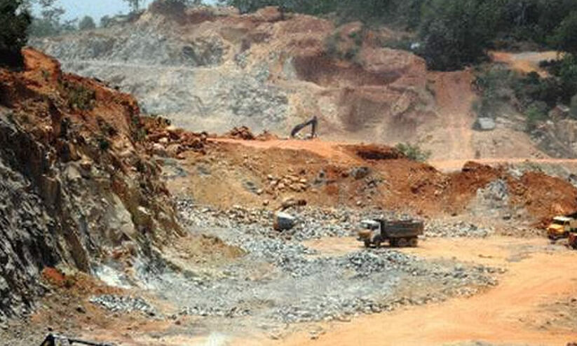 കാരശ്ശേരി കറുത്ത പറമ്പിലെ പുതിയ ക്വാറി; പൊതു തെളിവെടുപ്പിൽ പങ്കെടുക്കാതെ ഇടത് അംഗങ്ങൾ കാരശ്ശേരി കറുത്ത പറമ്പിലെ പുതിയ ക്വാറി; പൊതു തെളിവെടുപ്പിൽ പങ്കെടുക്കാതെ ഇടത് അംഗങ്ങൾ