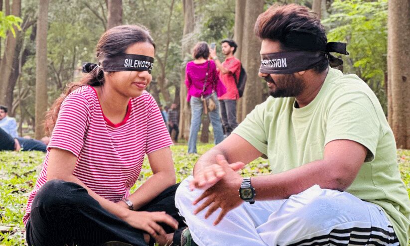 നിങ്ങളെ മുൻവിധിയില്ലാതെ കേട്ടിരിക്കാൻ ഒരാളുണ്ടോ? നിങ്ങളെ മുൻവിധിയില്ലാതെ കേട്ടിരിക്കാൻ ഒരാളുണ്ടോ?