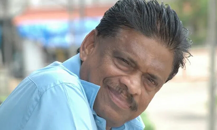 ല​ക്ഷാ​ർ​ച്ച​ന​യു​ടെ സ്വ​ർ​ണ​കാ​ന്തി​യോ​ടെ...