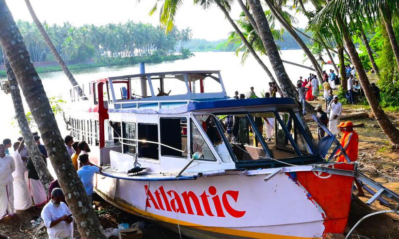 താനൂർ ബോട്ട് ദുരന്തം; നഗരസഭ രേഖകൾ ഹാജരാക്കണമെന്ന് ജുഡീഷ്യൽ കമീഷൻ താനൂർ ബോട്ട് ദുരന്തം; നഗരസഭ രേഖകൾ ഹാജരാക്കണമെന്ന് ജുഡീഷ്യൽ കമീഷൻ