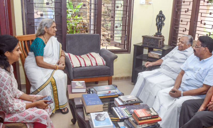 ഇ​ഴ​കീ​റി ച​ർ​ച്ച ചെ​യ്ത വി​മ​ർ​ശ​ന​ങ്ങ​ൾ