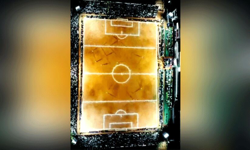 ഫുട്ബാൾ ആവേശം വാനോളം ഫുട്ബാൾ ആവേശം വാനോളം