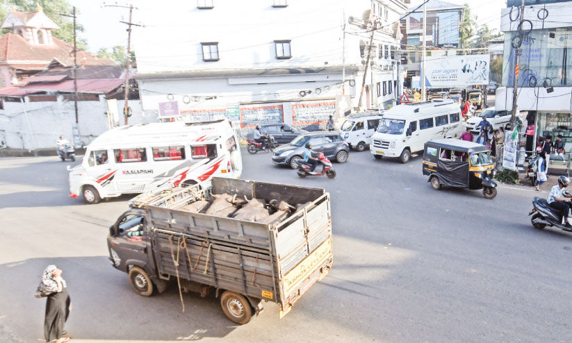 വൈ​ലോ​ങ്ങ​ര ബൈ​പാ​സ്; ഒ​രു കി​ലോ​മീ​റ്റ​ർ   അം​ഗീ​കാ​ര​ത്തി​ന് കാ​ത്ത​ത് എ​ട്ടു​വ​ർ​ഷം