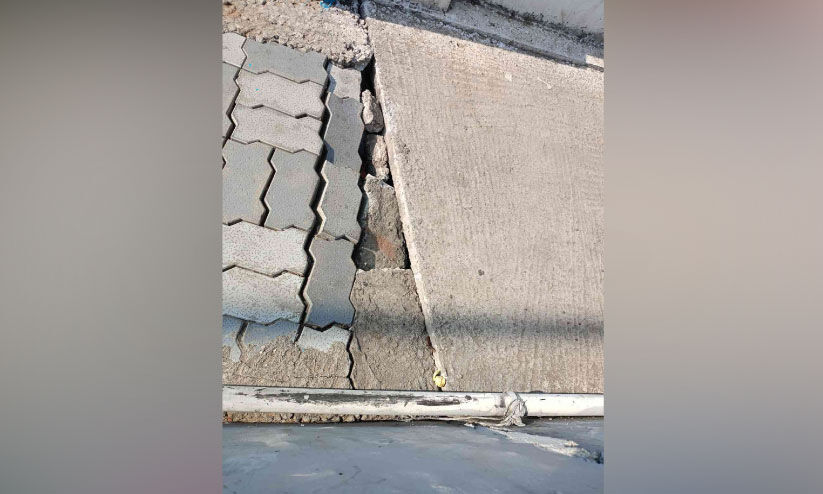 ആര്.ഡി.ബി.സി.കെ കാണണം; വിളക്കുകള് കണ്ണുചിമ്മിയും തുറന്നും കളിക്കുന്നു ആര്.ഡി.ബി.സി.കെ കാണണം; വിളക്കുകള് കണ്ണുചിമ്മിയും തുറന്നും കളിക്കുന്നു