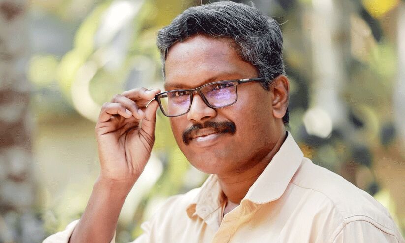 ‘‘ഒരു ദലിതനായ സംസ്കൃത അധ്യാപകൻ എഴുതുന്നു എന്നതാണ് ഹിന്ദുത്വവാദികളെ പ്രകോപിപ്പിക്കുന്നത്’’ ‘‘ഒരു ദലിതനായ സംസ്കൃത അധ്യാപകൻ എഴുതുന്നു എന്നതാണ് ഹിന്ദുത്വവാദികളെ പ്രകോപിപ്പിക്കുന്നത്’’