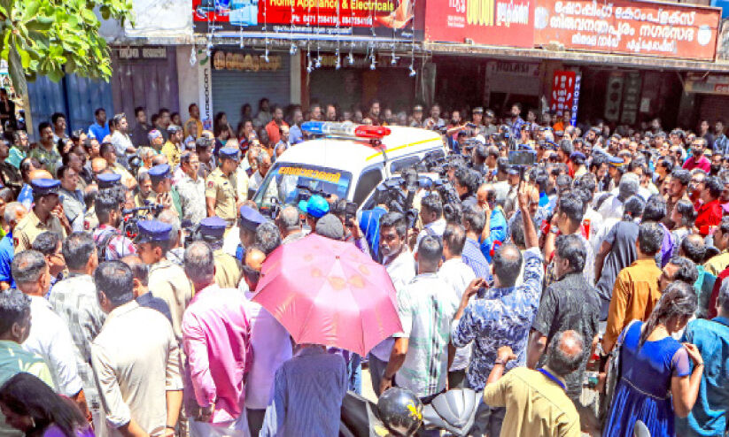 പാർട്ടിക്കായി ജീവിച്ചു; ദുരൂഹമായി ആത്മഹത്യ പാർട്ടിക്കായി ജീവിച്ചു; ദുരൂഹമായി ആത്മഹത്യ