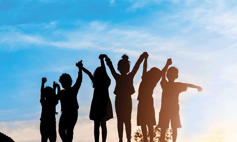 എത്ര കേമത്തം പറഞ്ഞാലും യന്ത്രങ്ങൾക്ക് കിനാവ് കാണാനോ കനിവ് പുലർത്താനോ കഴിയില്ല... ഓരോ കരിയറിലും മനുഷ്യപ്പറ്റുകൊണ്ട് കൈയൊപ്പ് ചാർത്താം