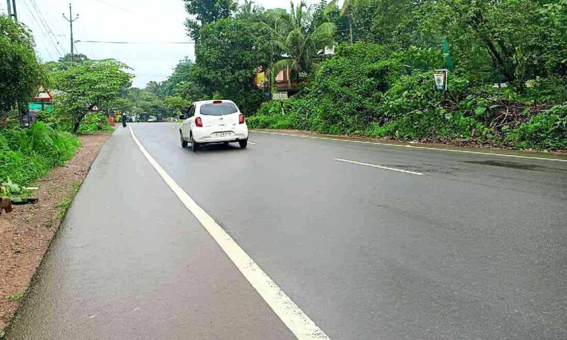 ചാവശ്ശേരി മേഖലയില് വാഹനാപകടങ്ങള് പതിവാകുന്നു ചാവശ്ശേരി മേഖലയില് വാഹനാപകടങ്ങള് പതിവാകുന്നു