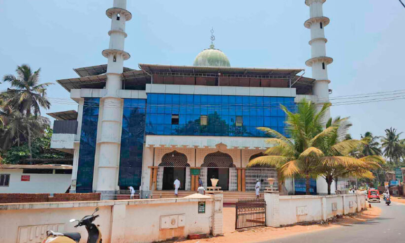 വേദാമ്പർ പള്ളിയിൽ ഇന്ന് ഏഴു ബാങ്കൊലികൾ