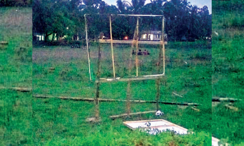 വി. അബ്​ദുറഹ്മാ​െൻറ പ്രചാരണ ബോർഡുകൾ നശിപ്പിച്ച നിലയിൽ